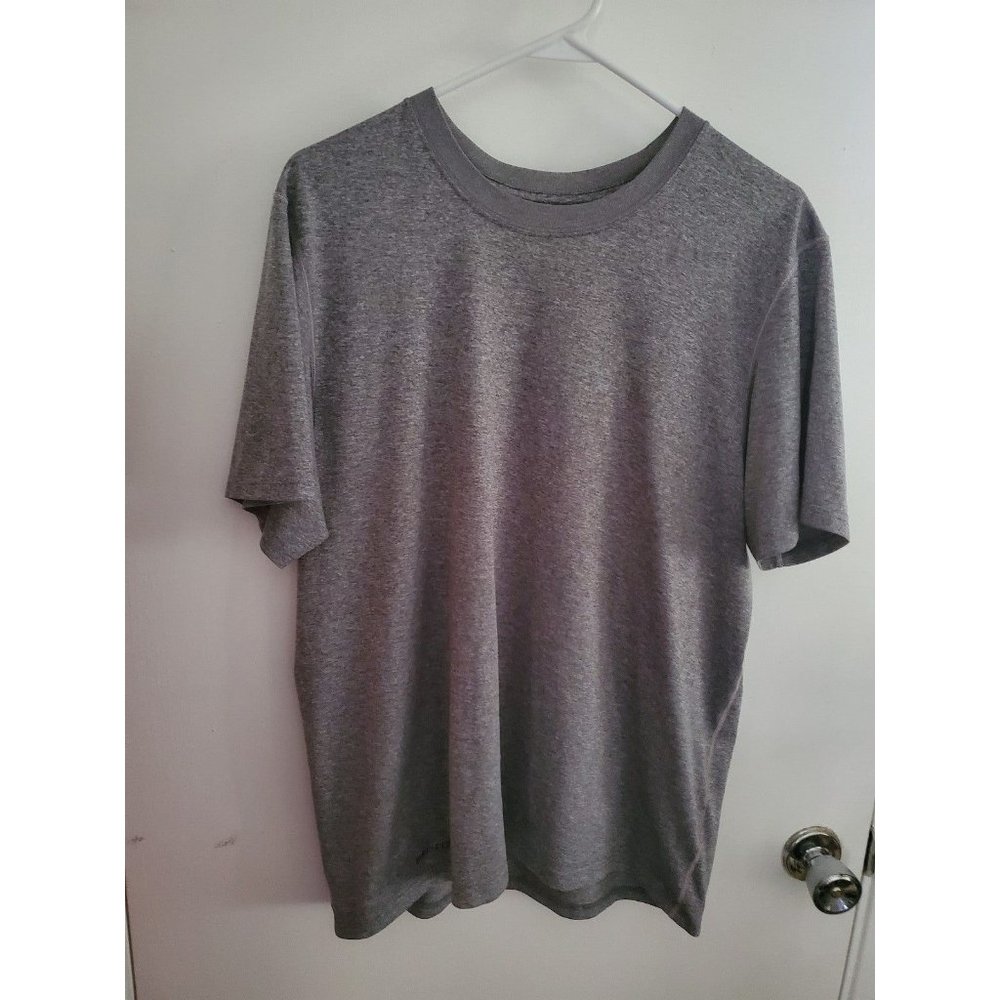 Nike Men's Medium Grey Althletic Workout T-shirt